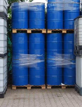 shutterstock-31584628-chemical-dealers-1-21ly0